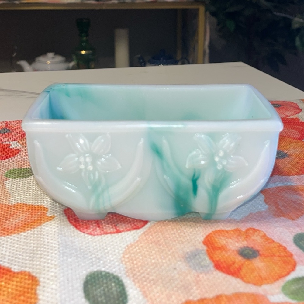 Vintage Akro Agate Marbleized Green White Slag Glass Daffodil Footed Planter